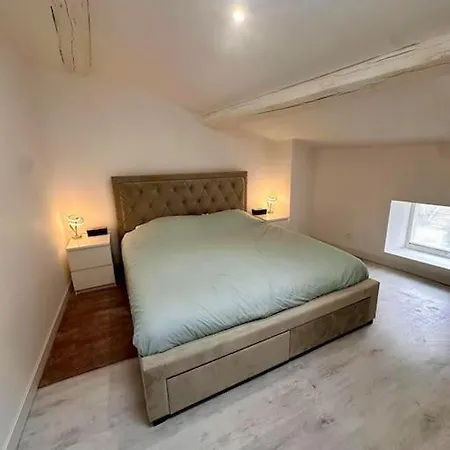 Apartment Duplex Design Et Confortable Dans La Jacquinot