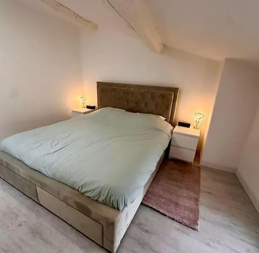 La Jacquinot Апартаменты